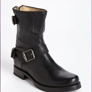 Frye Veronica back zip short black leather boots